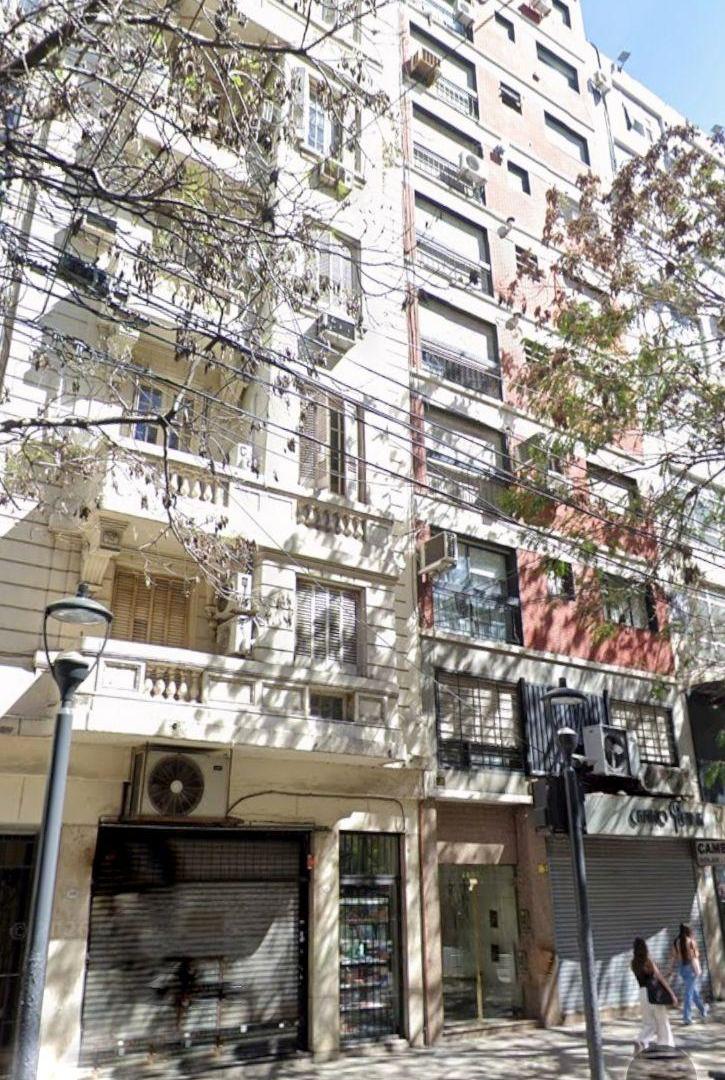 Foto de Lavalle 1500 y Montevideo. Piso 2. Monoambiente recién reciclado. 30, imagen 1