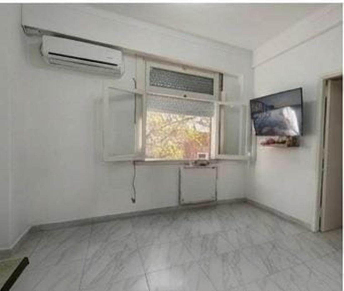 Foto de Viamonte 2900 y Jean Jaures Al frente Piso 2 por escale 2 amb 35 m2 Muy, imagen 5