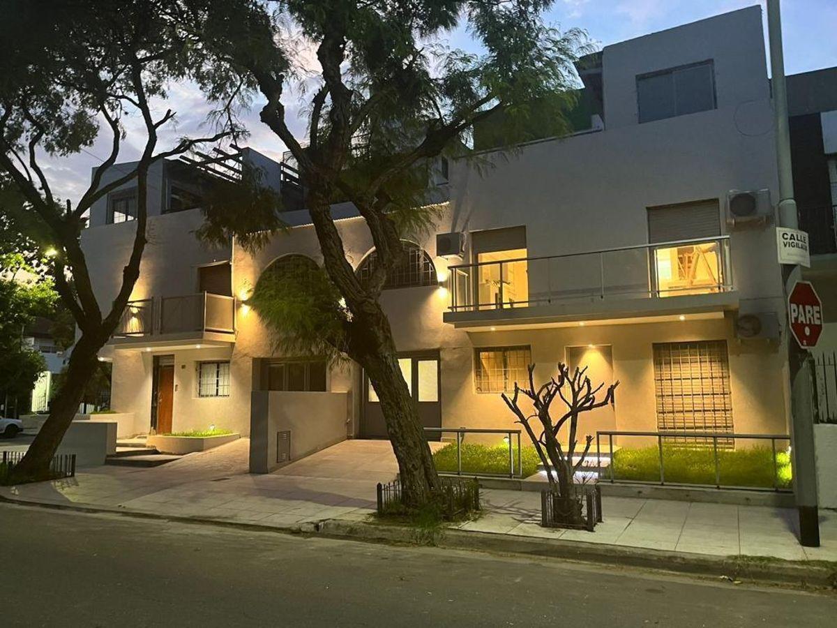 Foto de Manuel García al 1000 Barrio River. Casa 260 m2. 3 plantas. 3 dormi. 3, imagen 1