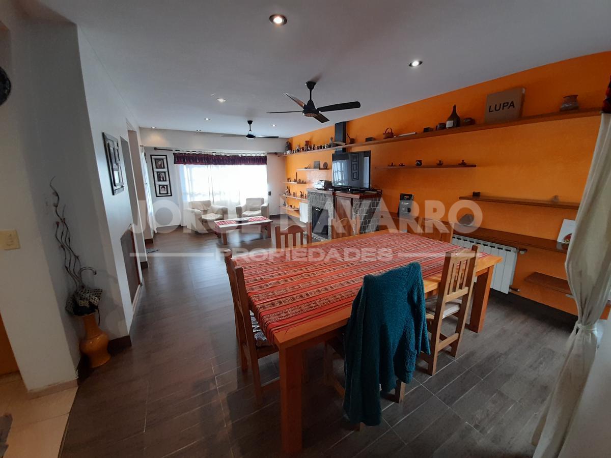 Foto de Amplia Casa - Villa Ballester, imagen 2