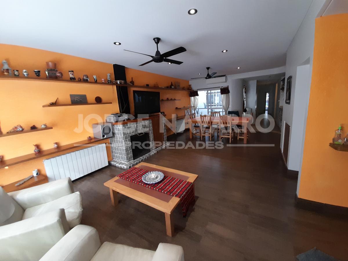 Foto de Amplia Casa - Villa Ballester, imagen 3