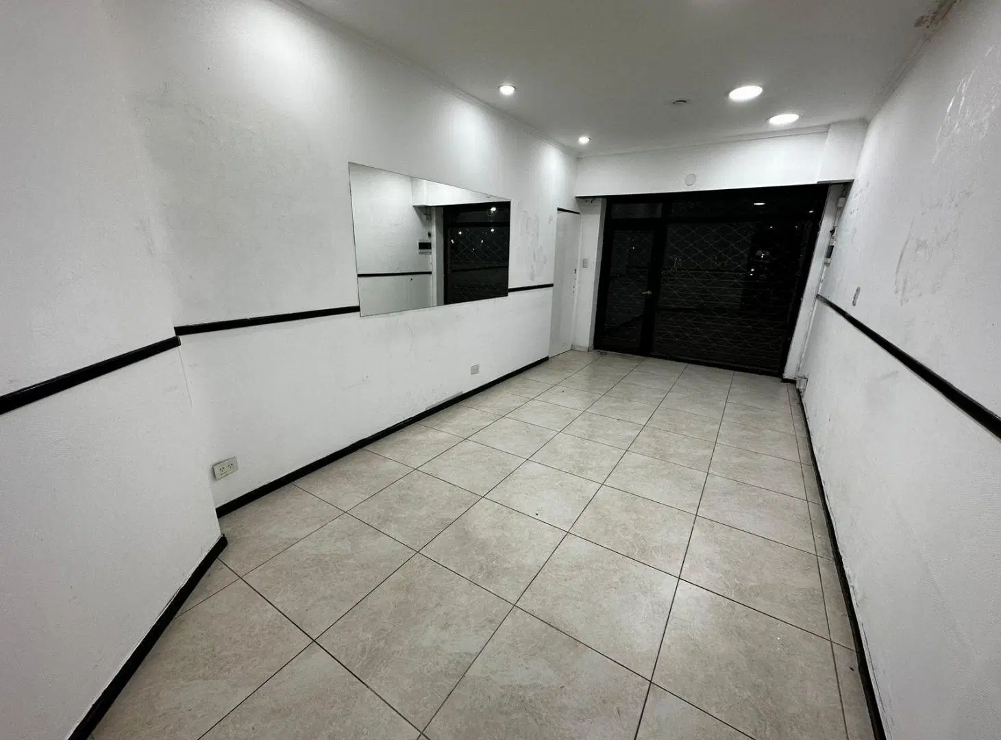 Alquiler de local Villa Ballester 3