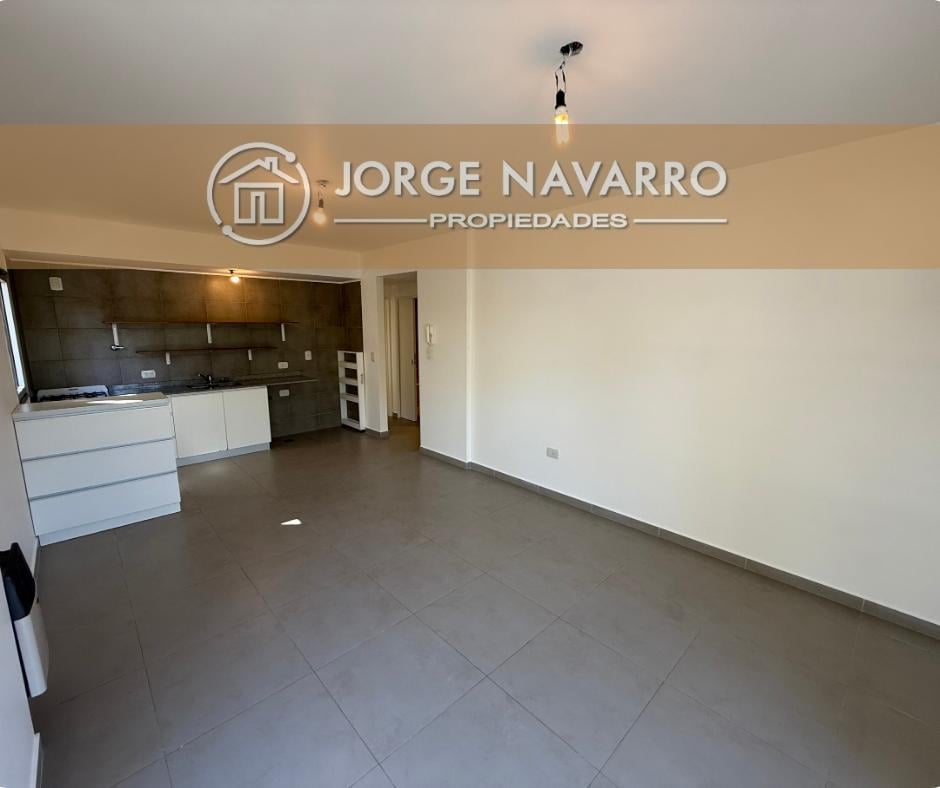 Foto de Departamento con cochera en alquiler Villa Ballester, imagen 1