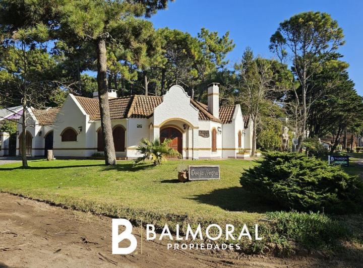 Casa en Alquiler -Zona: Norte Tennis Ranch / REF: 8691