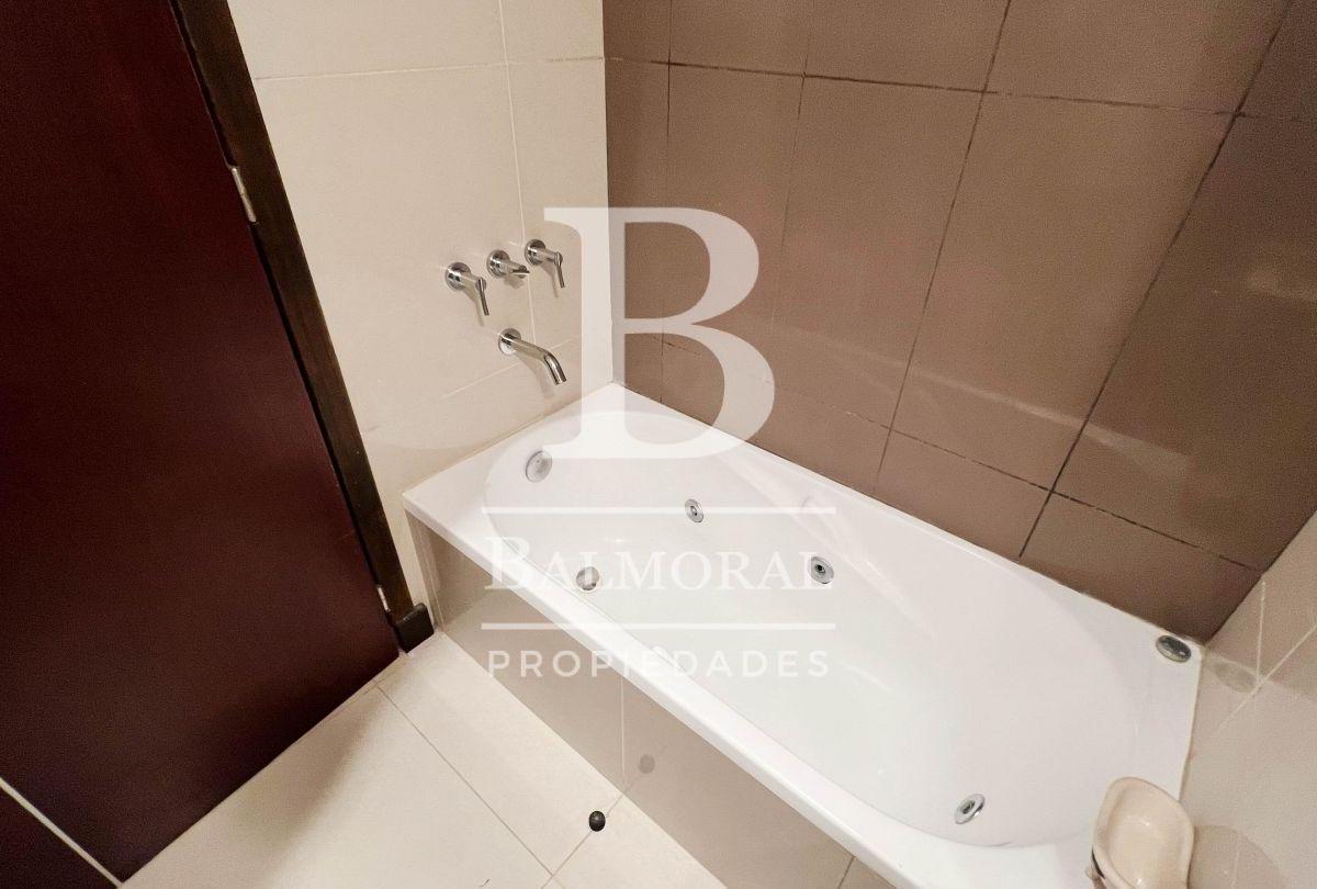 Foto de Departamento en Venta - Zona Lasalle / REF: 2299, imagen 4