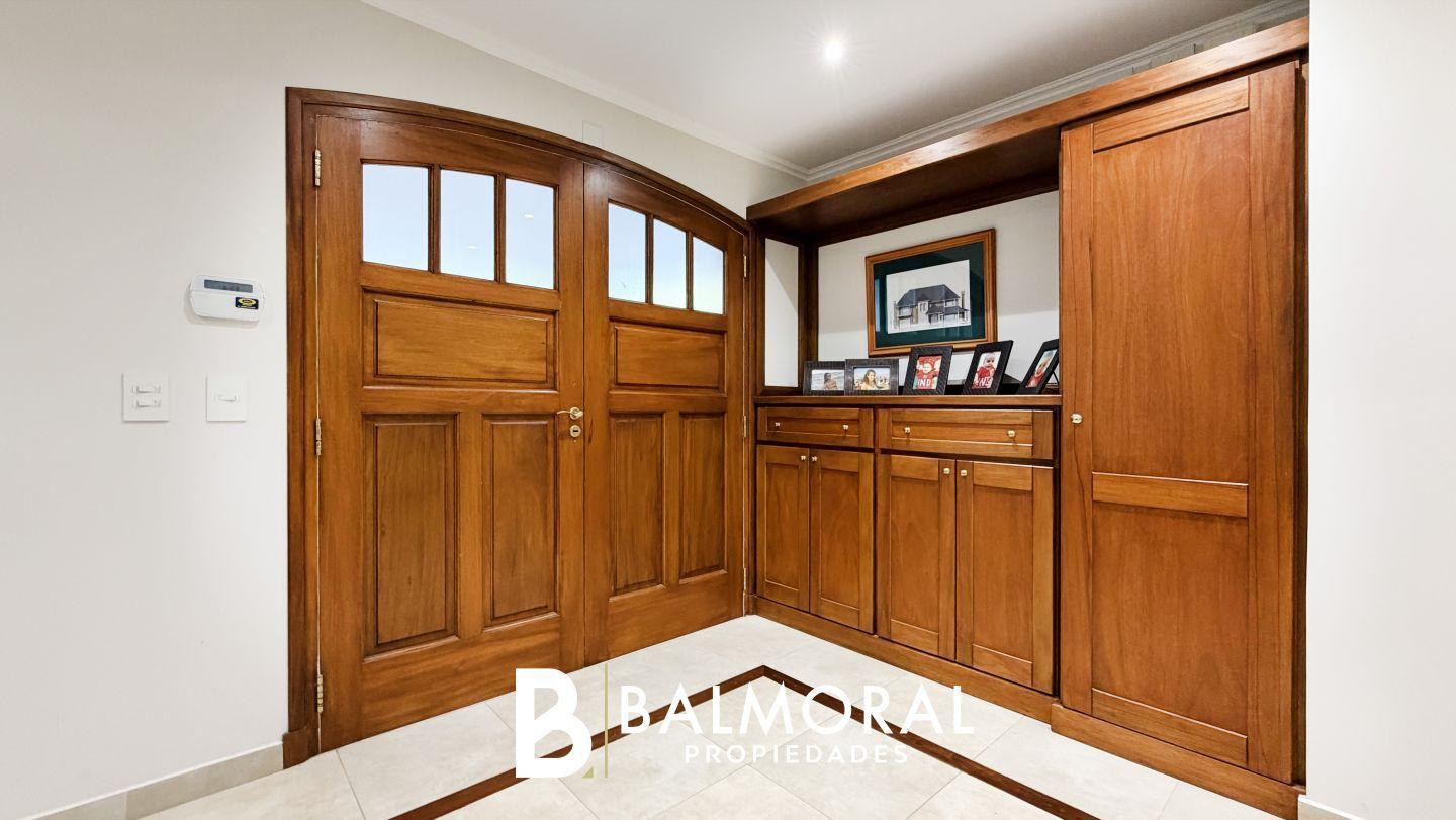 Foto de Casa en VENTA de 5 ambientes en Norte Tennis, Pinamar Norte., imagen 2