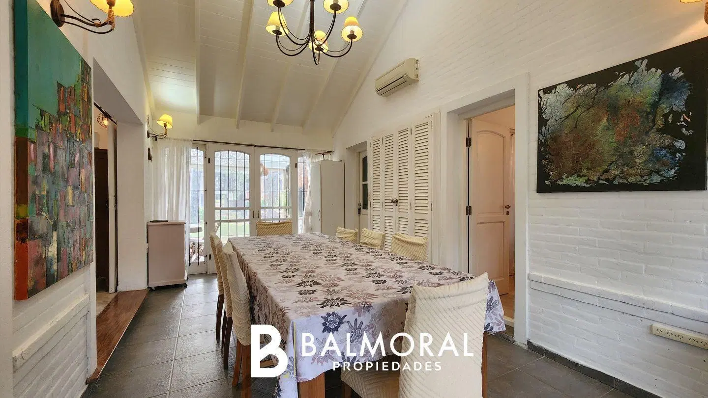 Casa en VENTA en Pinamar Norte de 5 ambientes 5