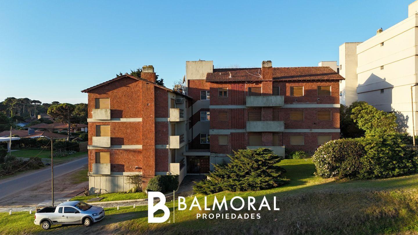 Foto de Departamento 4 ambientes en Lasalle, a 50 metros del mar, imagen 2