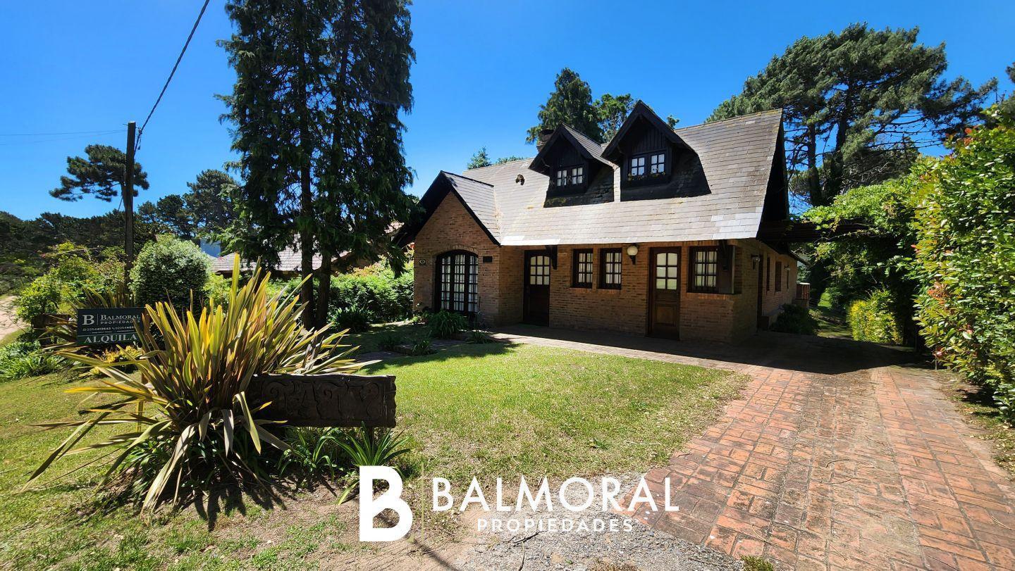 Foto de Casa en VENTA de 4 ambientes en Lasalle, Pinamar., imagen 1