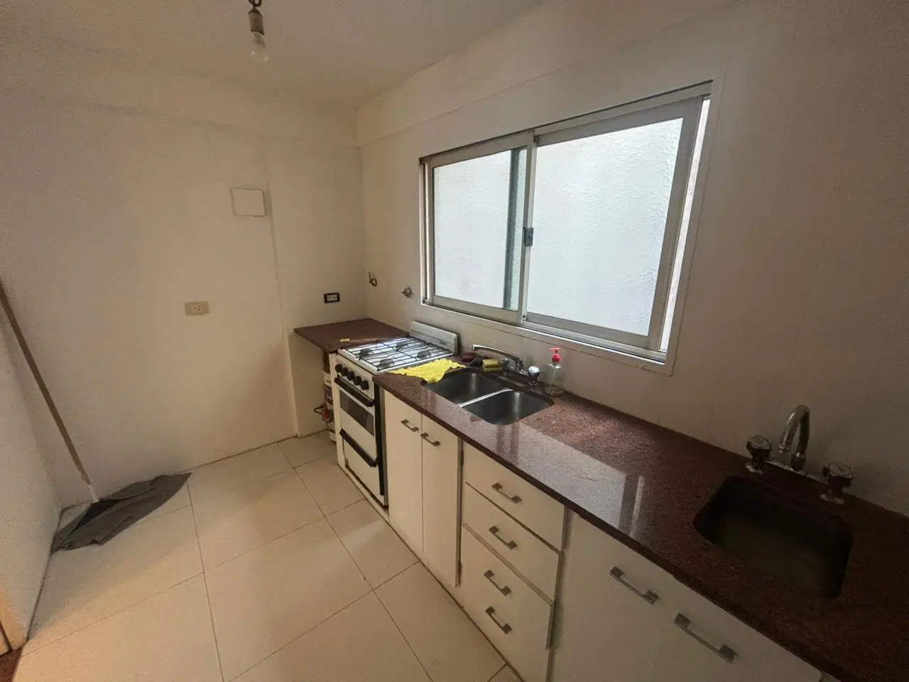 Departamento en alquiler en San Nicolás con palier privado 8