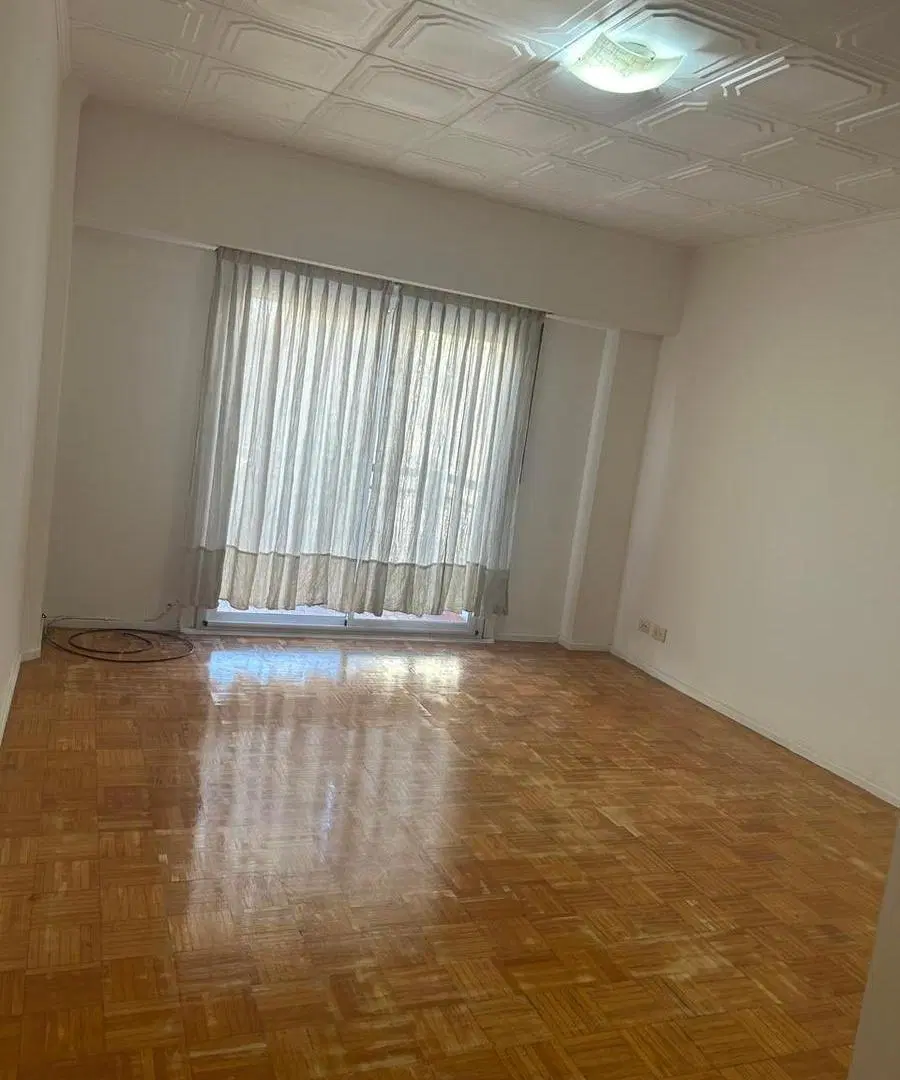 Departamento con balcon en San Nicolás 8