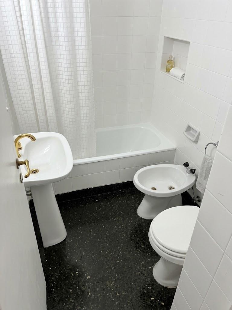 Foto de Departamento en Venta 2 Ambientes en Balvanera Super Luminoso, imagen 3