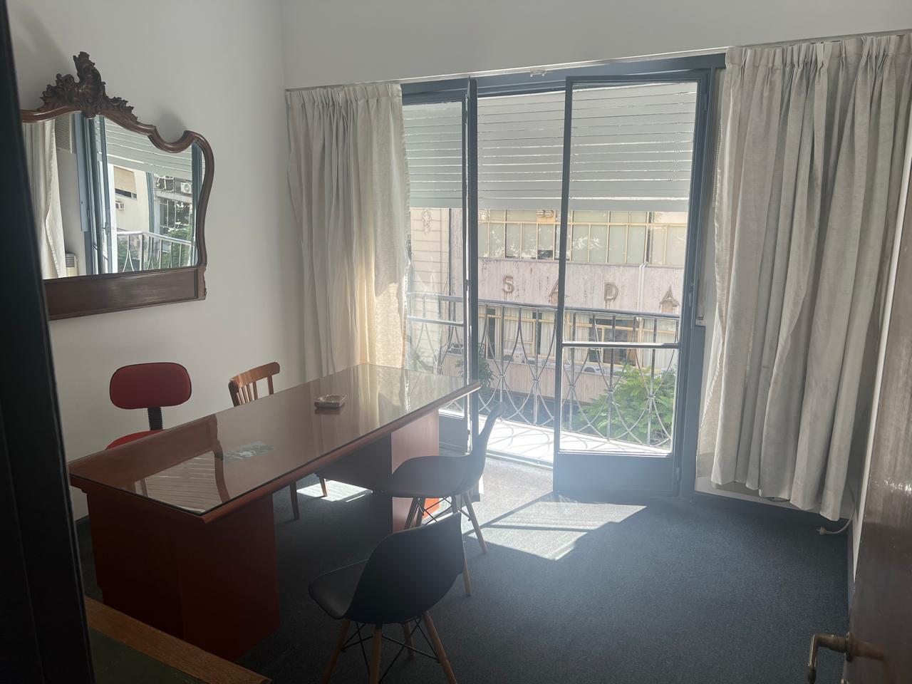 Foto de Departamento en venta 3 amb al frente con balcon - Centro, CABA, imagen 2