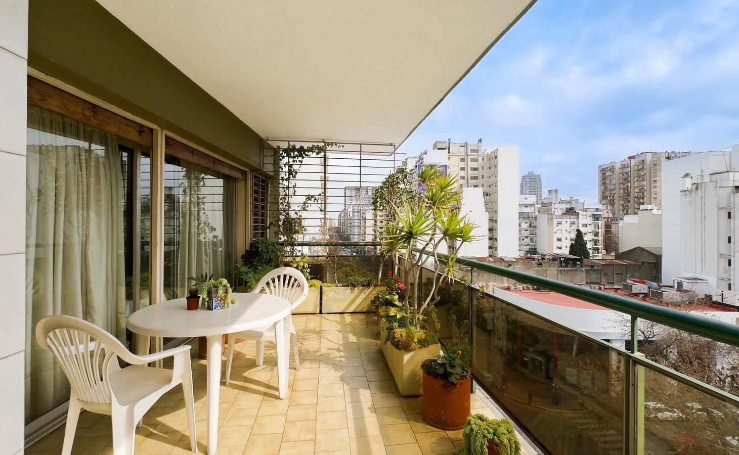 Foto de Departamento en Venta 4 Ambientes en Caballito, Edificio de Categoria, imagen 2