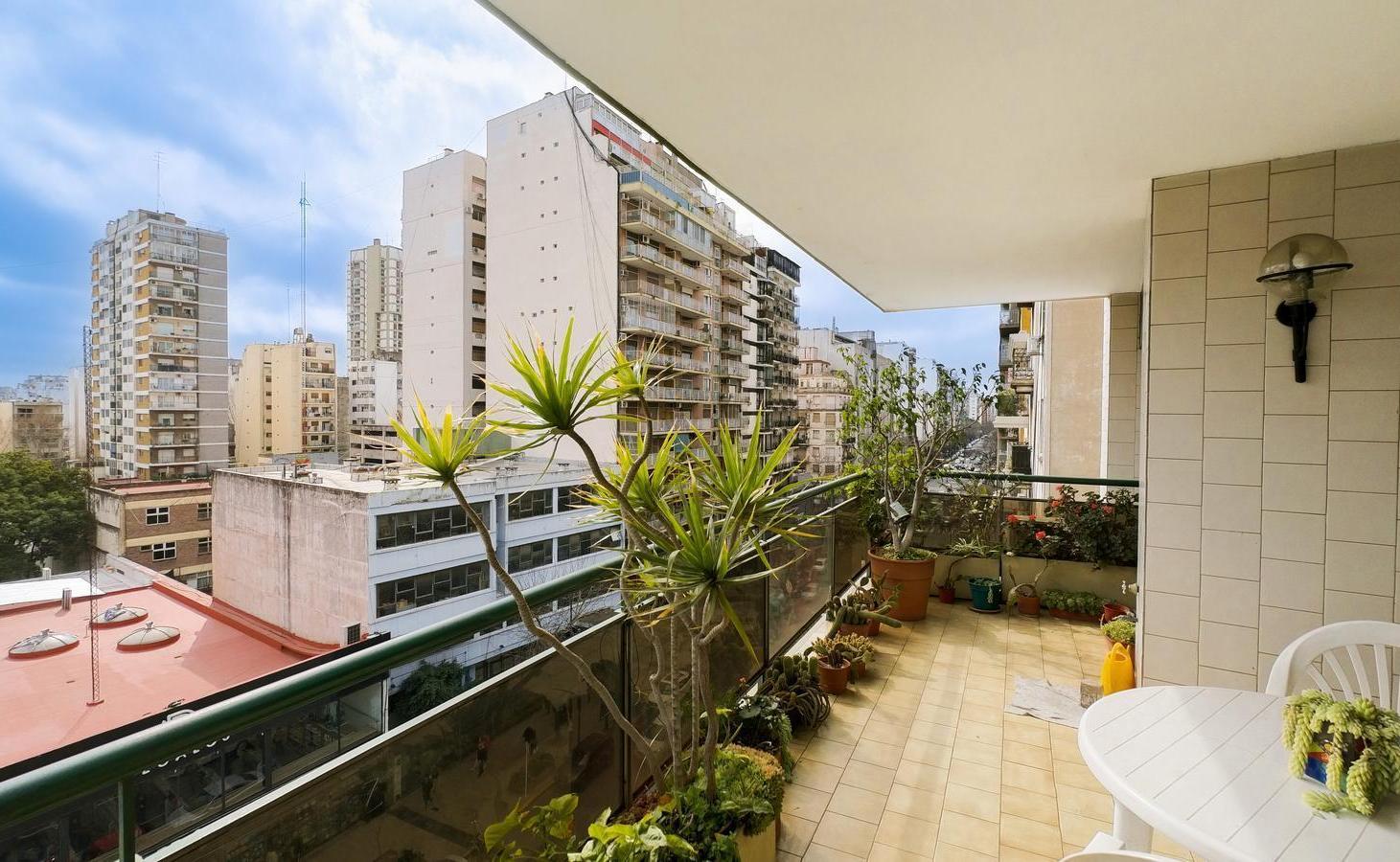 Foto de Departamento en Venta 4 Ambientes en Caballito, Edificio de Categoria, imagen 3