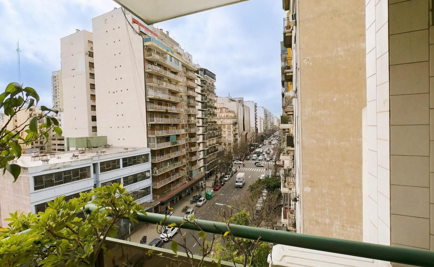 Foto de Departamento en Venta 4 Ambientes en Caballito, Edificio de Categoria, imagen 4