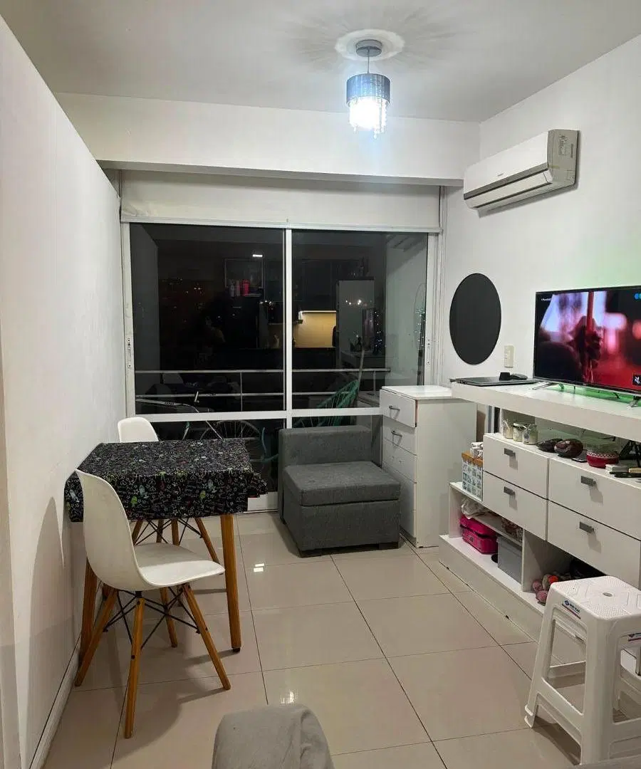 2 amb. luminoso en Almagro · Balcón, AA y cocina equipada 3