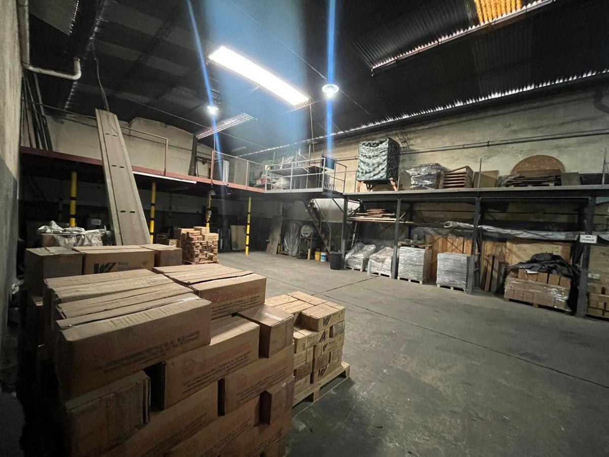 Foto de Galpon de 301 m² cubiertos en alquiler en Villa Soldati, imagen 4