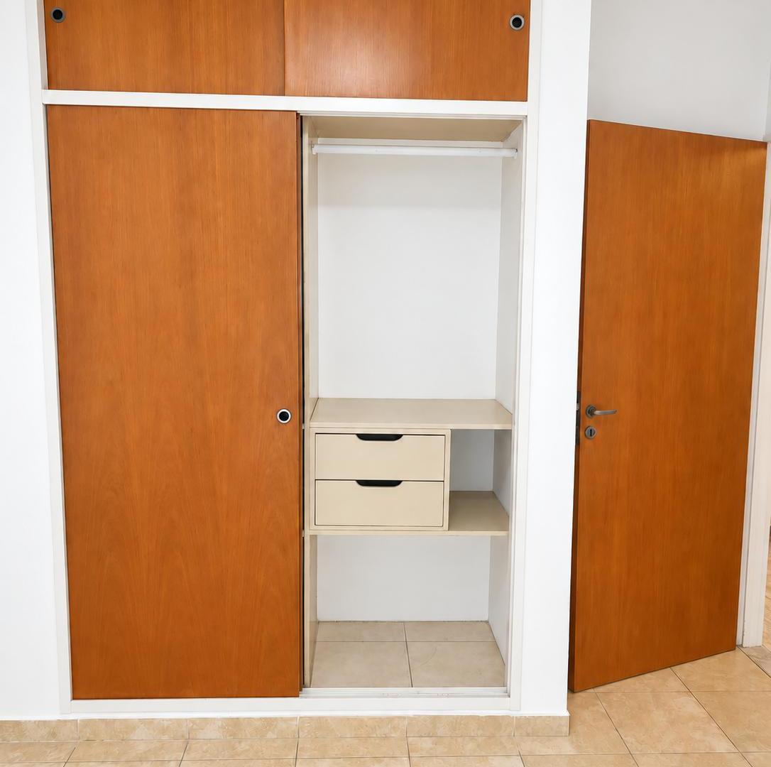 Foto de Departamento 2 amb con patio y balcón en venta en Parque Avellaneda, imagen 4