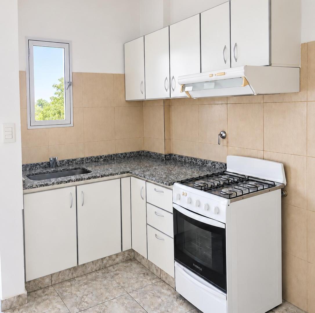 Foto de Departamento 2 amb con patio y balcón en venta en Parque Avellaneda, imagen 1