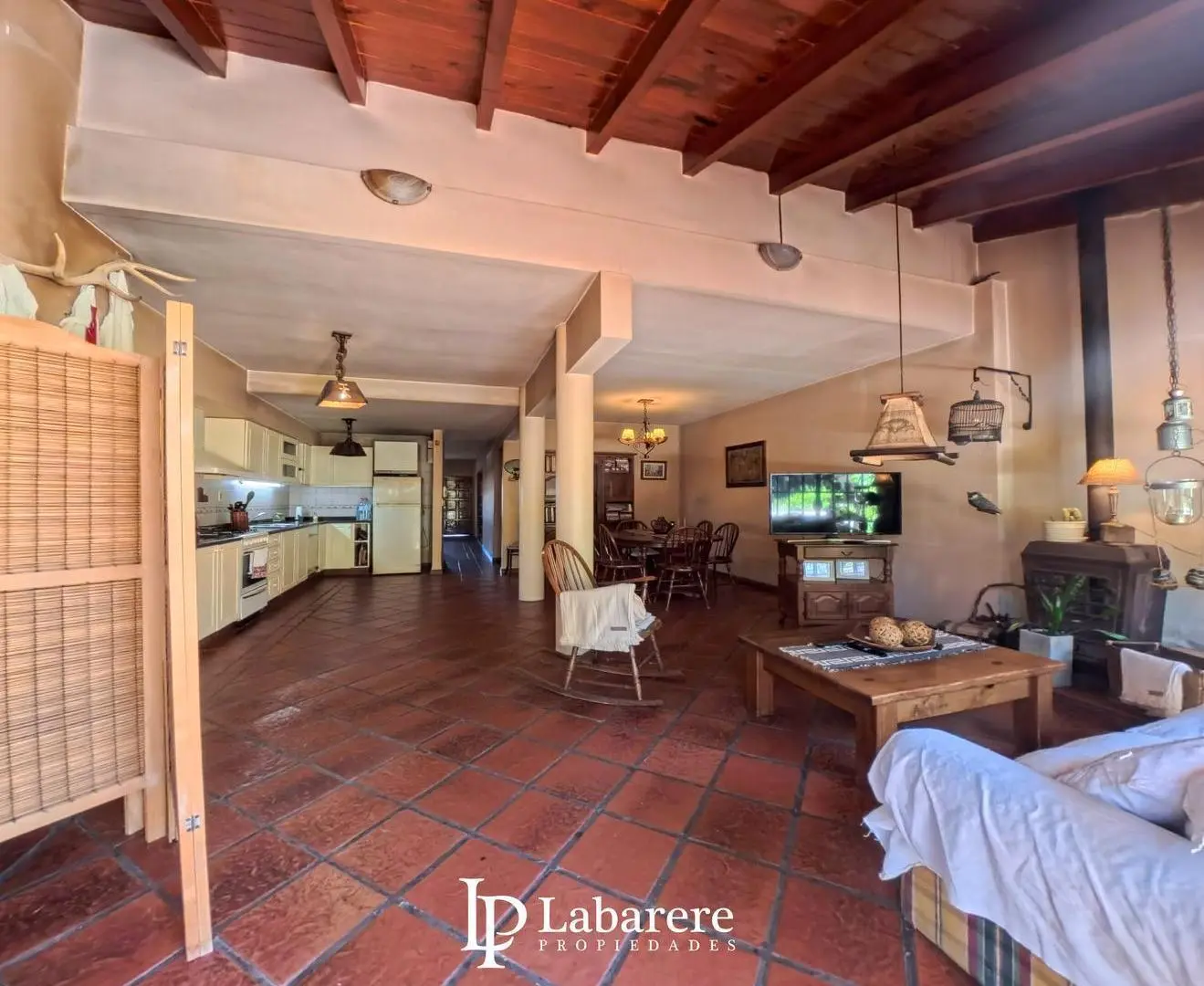 Casa en Villa Sarmiento, cuatro ambientes. 3