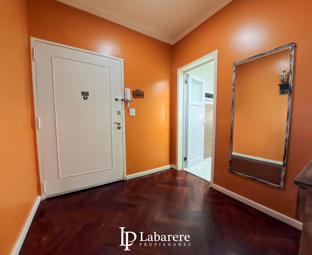 Foto de Departamento en venta en Villa Celina – 3 ambientes refaccionado con, imagen 1