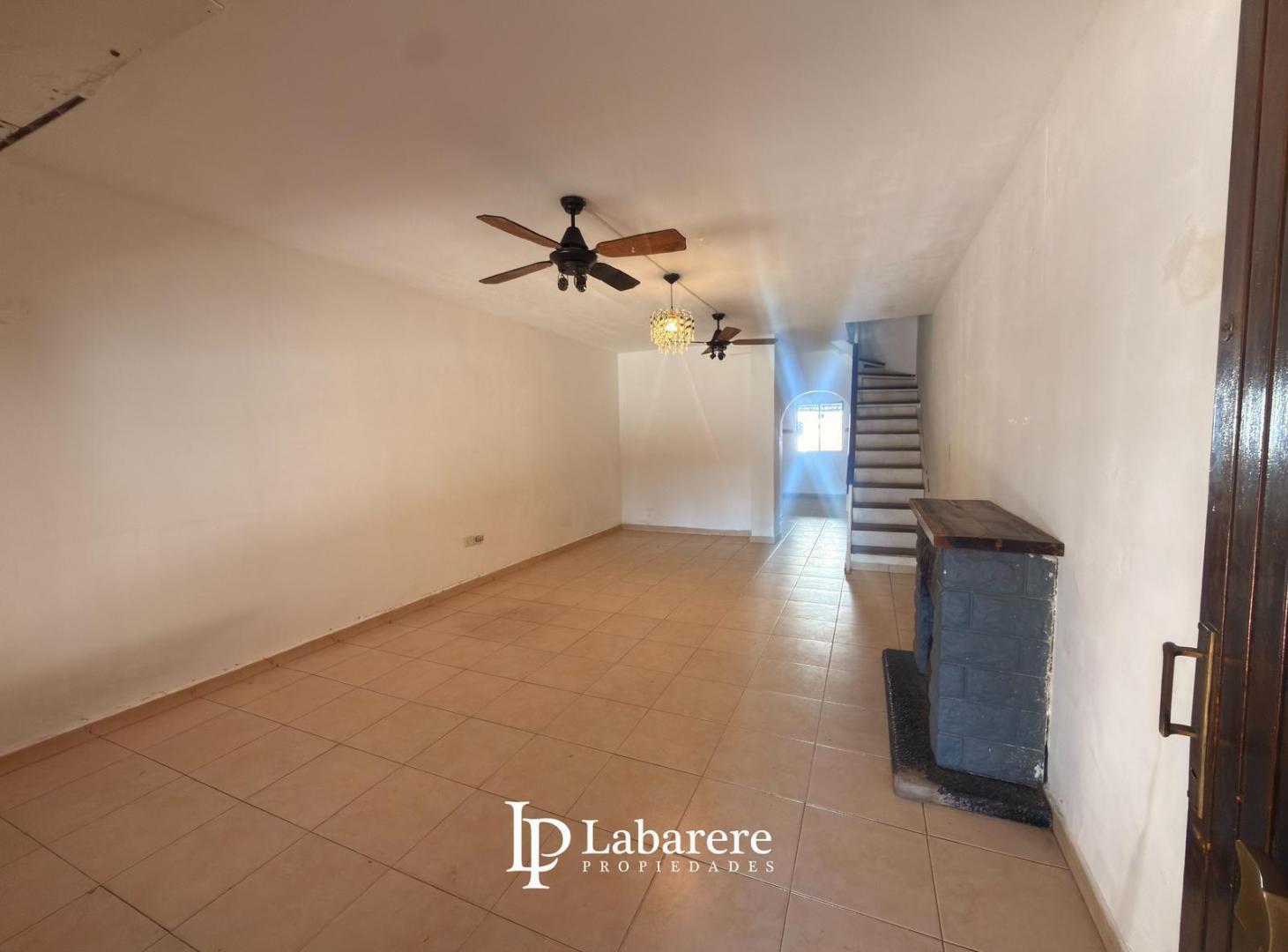 Foto de Dúplex 4 ambientes en venta en Ramos Mejía – 3 dormitorios, cochera y, imagen 3