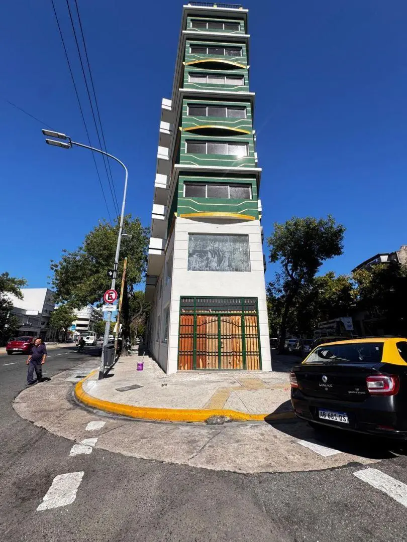 LOCAL A ESTRENAR EN ALQUILER PQ PATRICIOS 1