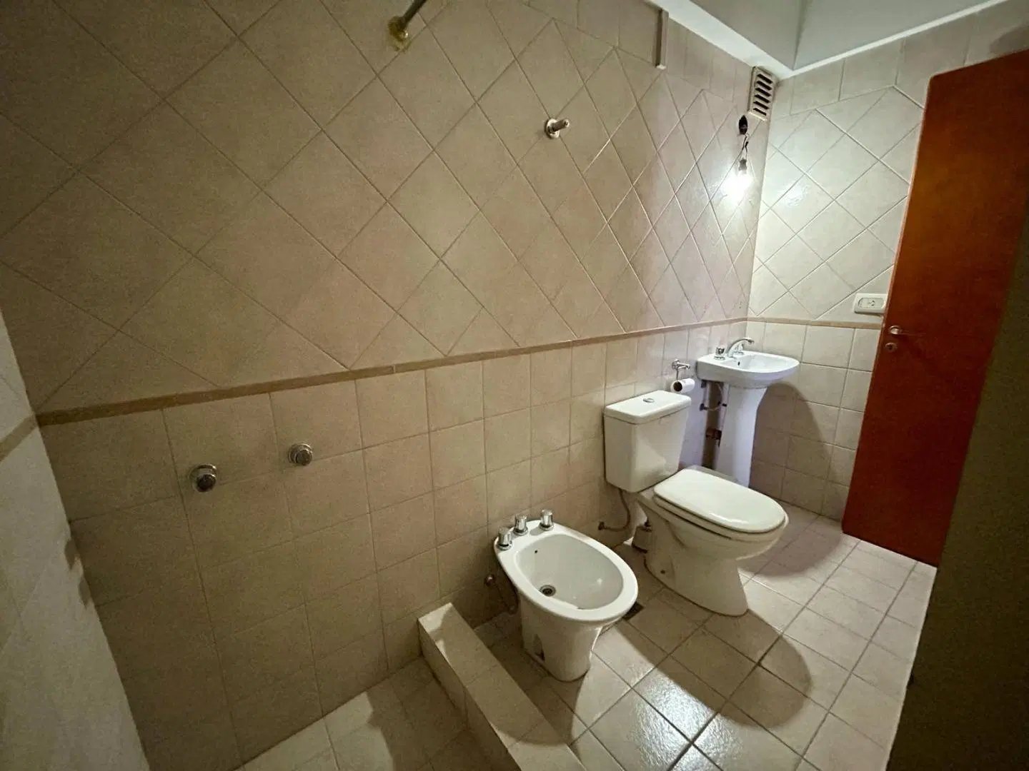 DEPARTAMENTO DOS AMBIENTES EN ALQUILER EN CABALLITO 4