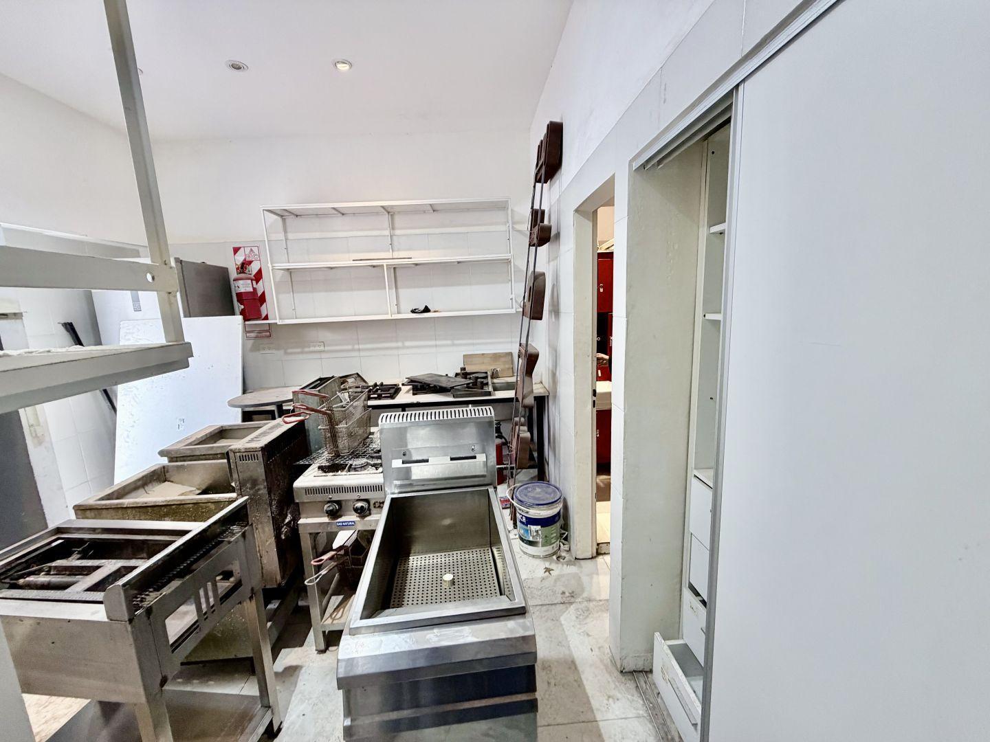 Foto de Monoambiente a la Venta- Zona Comercial, Villa luro, imagen 2
