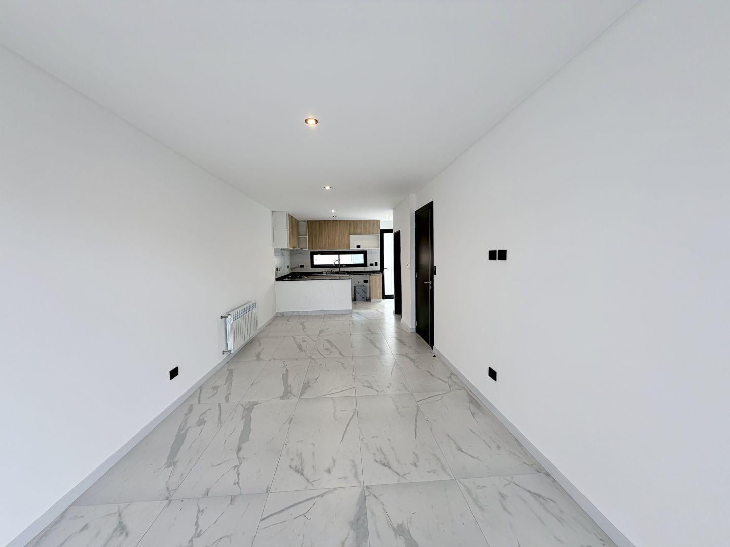 Foto de Dúplex 4 Ambientes Premium a la Venta | Cochera 3/4 Autos | Balcón, imagen 4