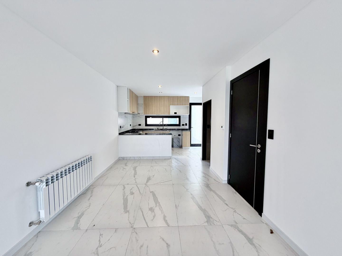 Foto de Dúplex 4 Ambientes Premium a la Venta | Cochera 3/4 Autos | Balcón, imagen 1