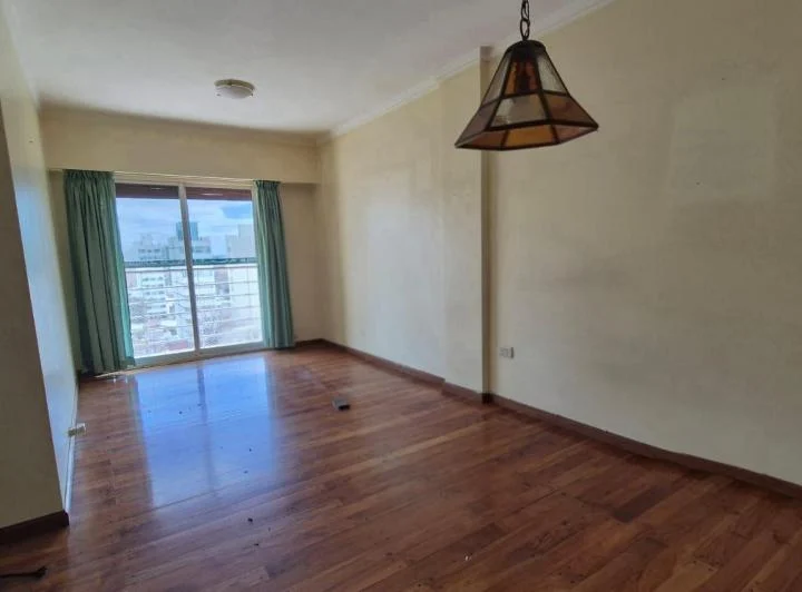 SE ALQUILA DEPARTAMENTO DE 2 DORM UBICADO EN CALLE 43 E 13 Y 14, AL CONTRAFRENTE 1