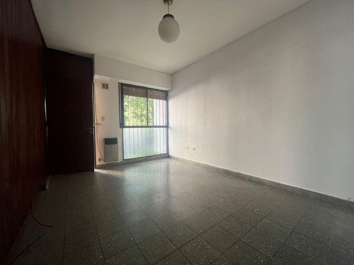 Foto de SE ALQUILA DEPARTAMENTO 2 DORMITORIOS. UBICADO EN CALLE 64 Y 12. PARQUE SAAVEDRA, imagen 2