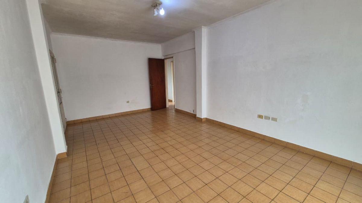 Foto de ALQUILER! AMPLIO DPTO 2 DORMITORIOS, CALLE 17 ESQ 60, imagen 3
