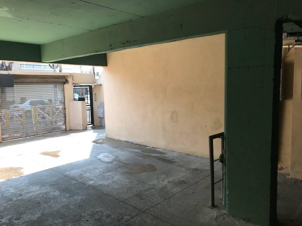 Foto de VENTA COCHERA DESCUBIERTA CASEROS, imagen 2
