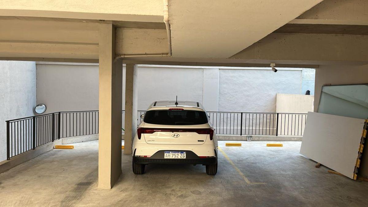 Foto de VENTA COCHERAS CUBIERTAS/DESCUBIERTAS CENTRO DE TIGRE, FINANCIACION, imagen 1