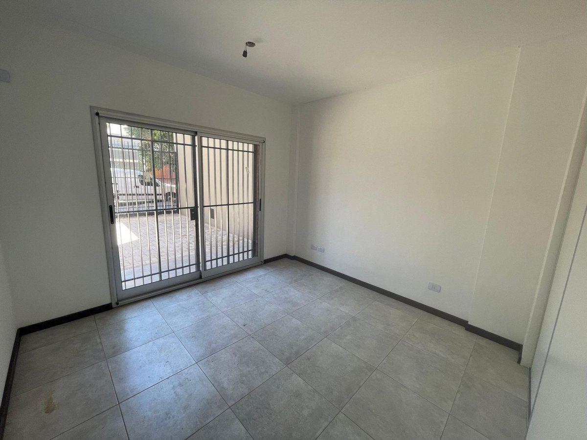 Venta Departamento 4 Amb 4 Cocheras Villa Luro 2