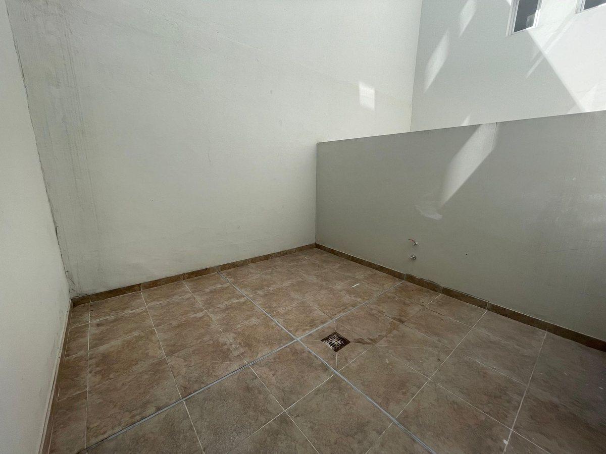 Venta Departamento 4 Amb 4 Cocheras Villa Luro 4