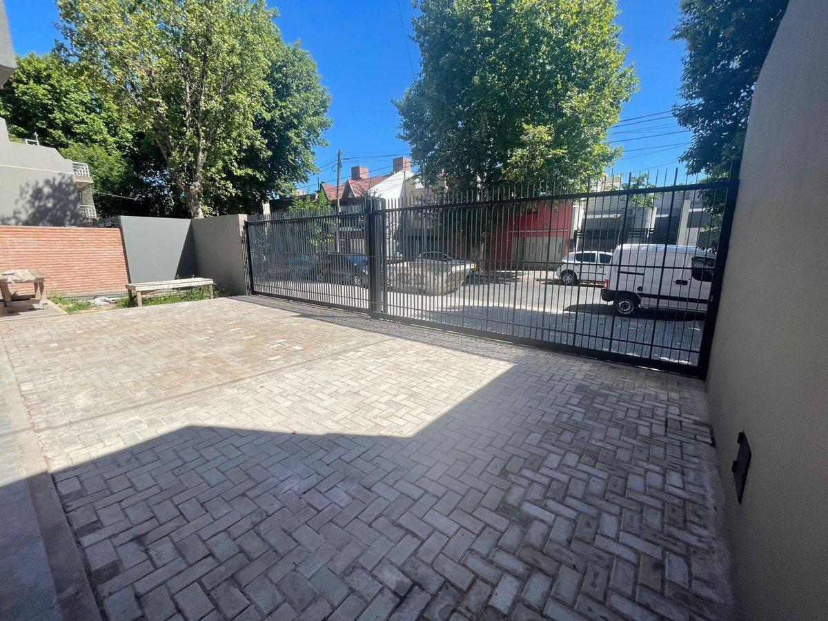 Venta Departamento 4 Amb 4 Cocheras Villa Luro 5
