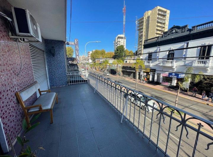 VENTA DE CASA CON LOCAL EN TIGRE CENTRO 4