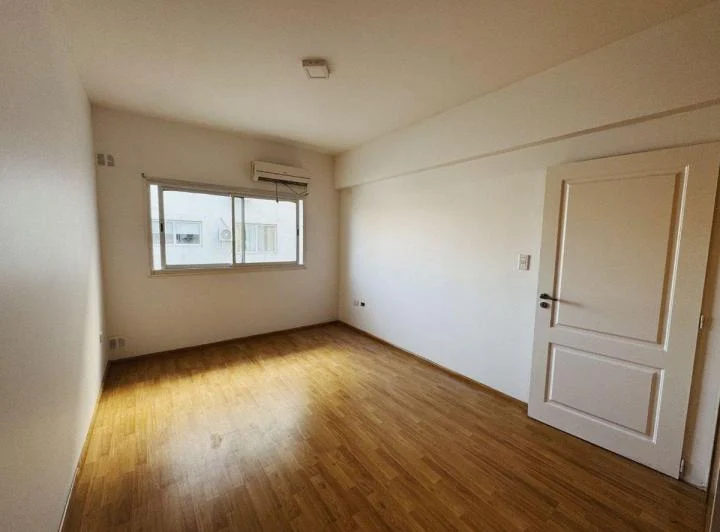 Venta Departamento 3 amb con cochera Tigre centro 2