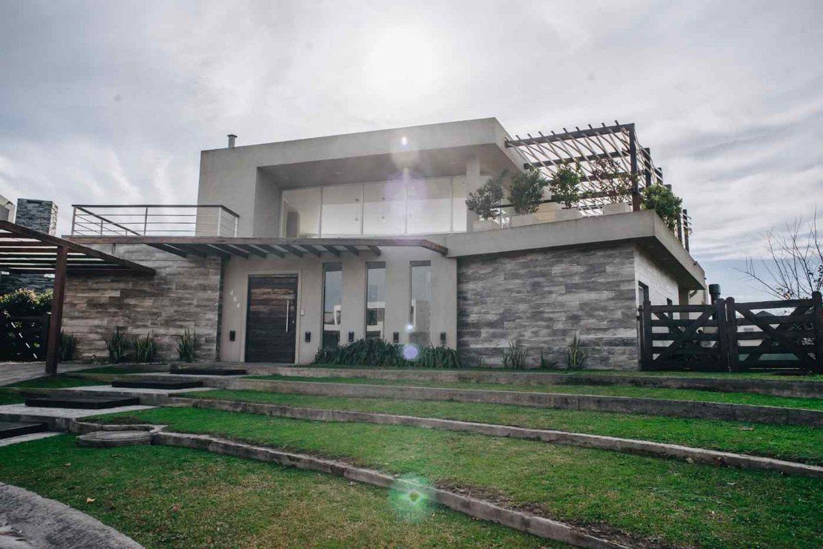 ALQUILER TEMP CASA 6 AMBIENTES HARAS SANTA MARIA