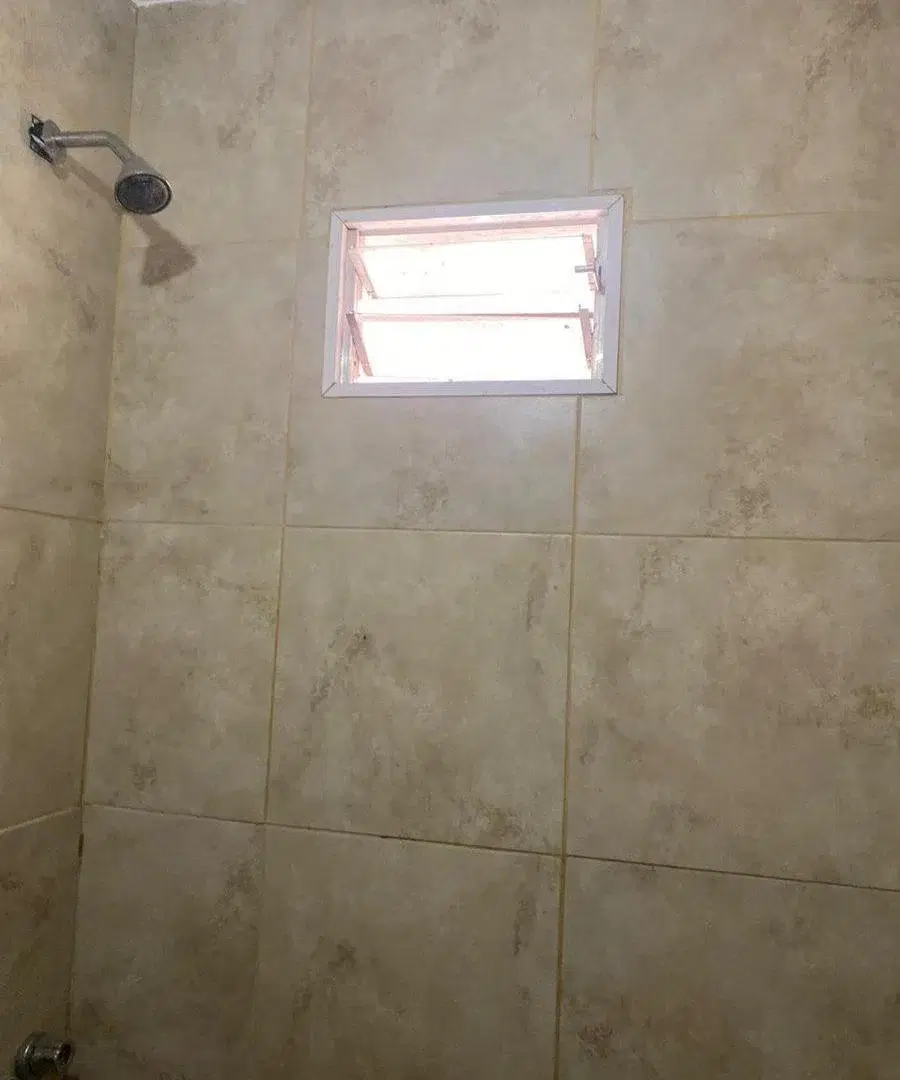 VENTA CASA MULTIFAMILIAR DEPTOS  LOMAS DE ZAMORA 3