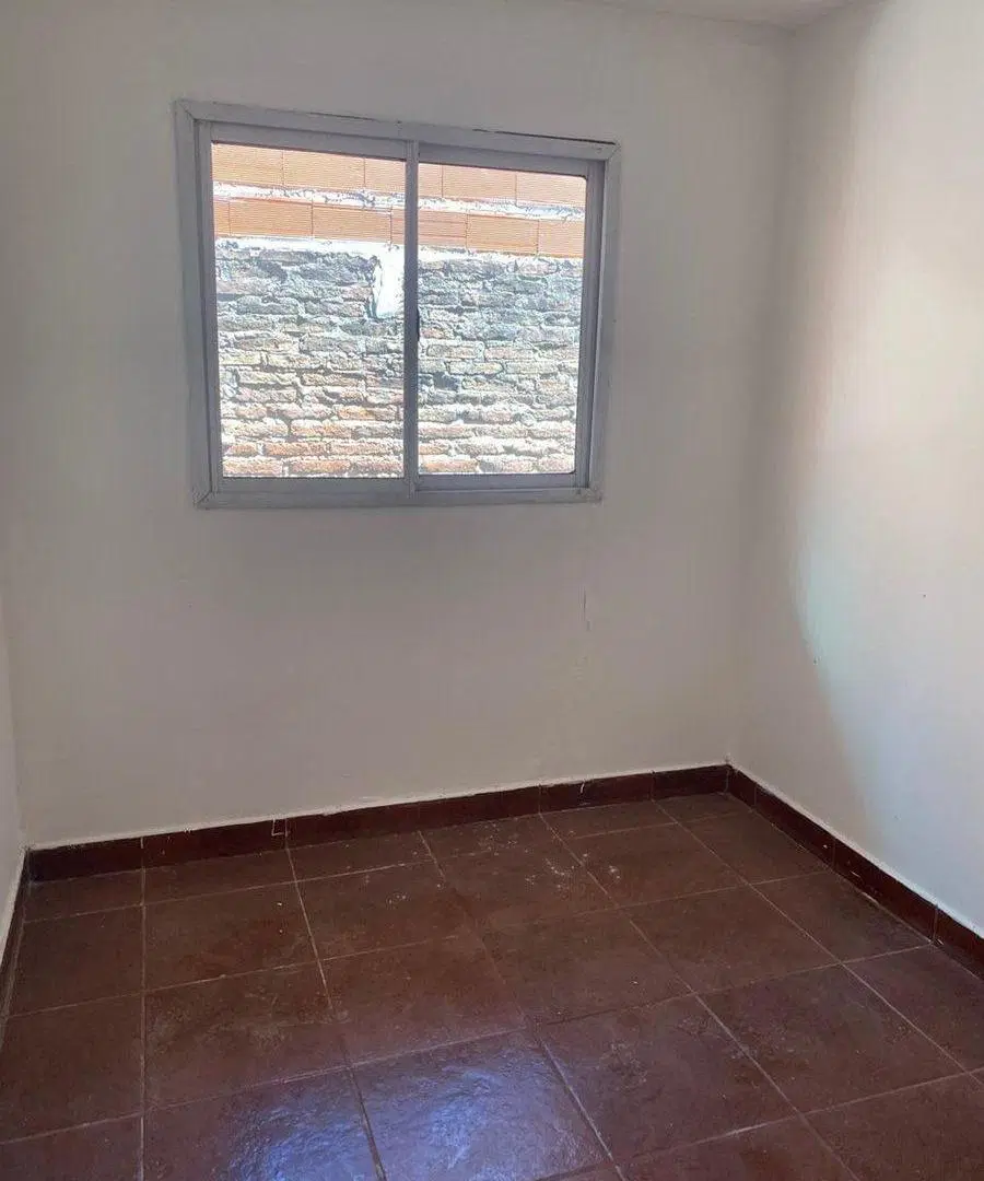 VENTA CASA MULTIFAMILIAR DEPTOS  LOMAS DE ZAMORA 2