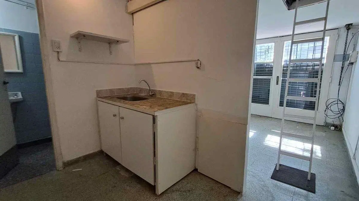 VENTA LOCAL EN MATADEROS. SIN EXPENSAS. 5