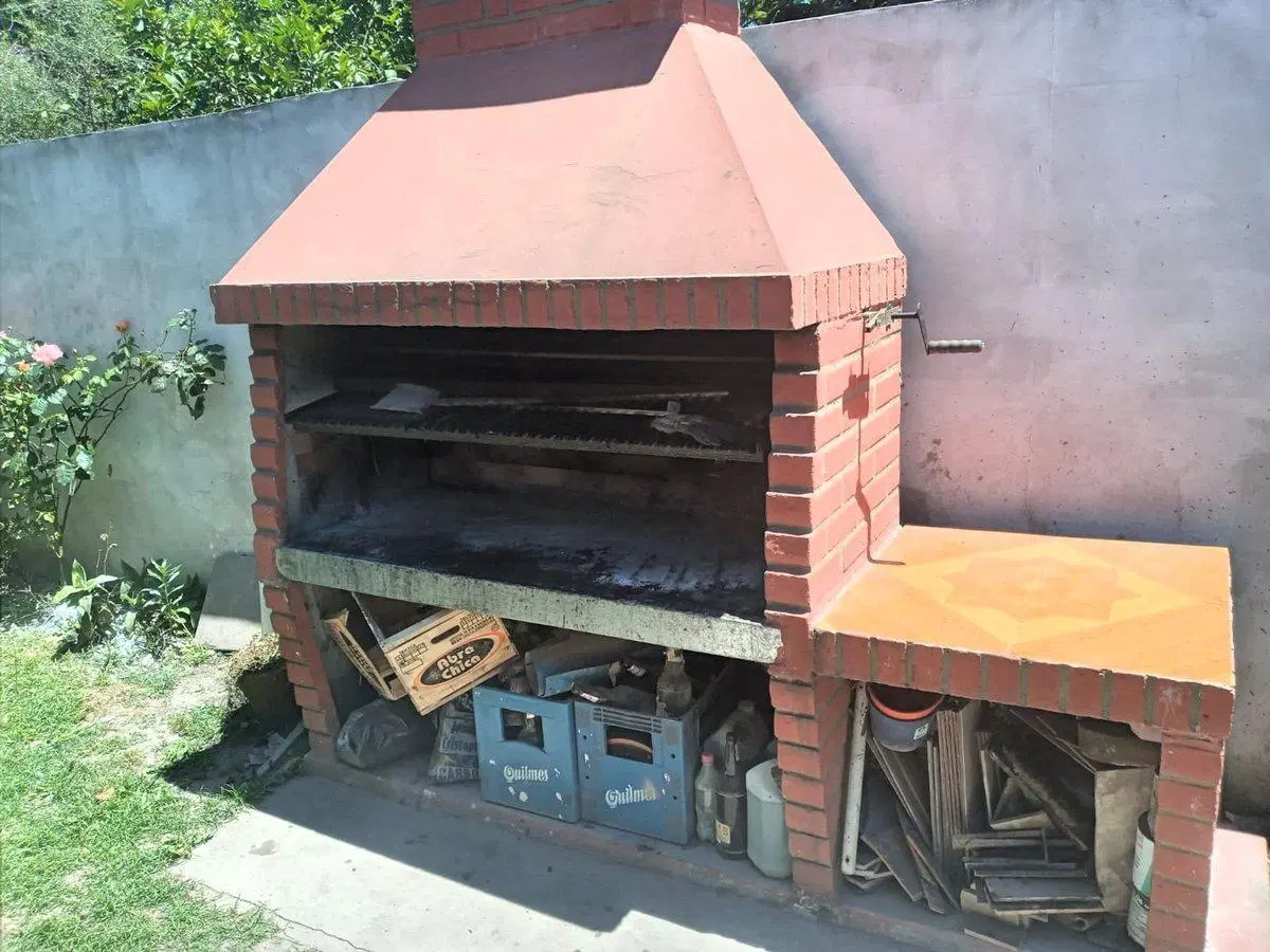 Venta de casa de 3 amb y local comercial en Moreno 4