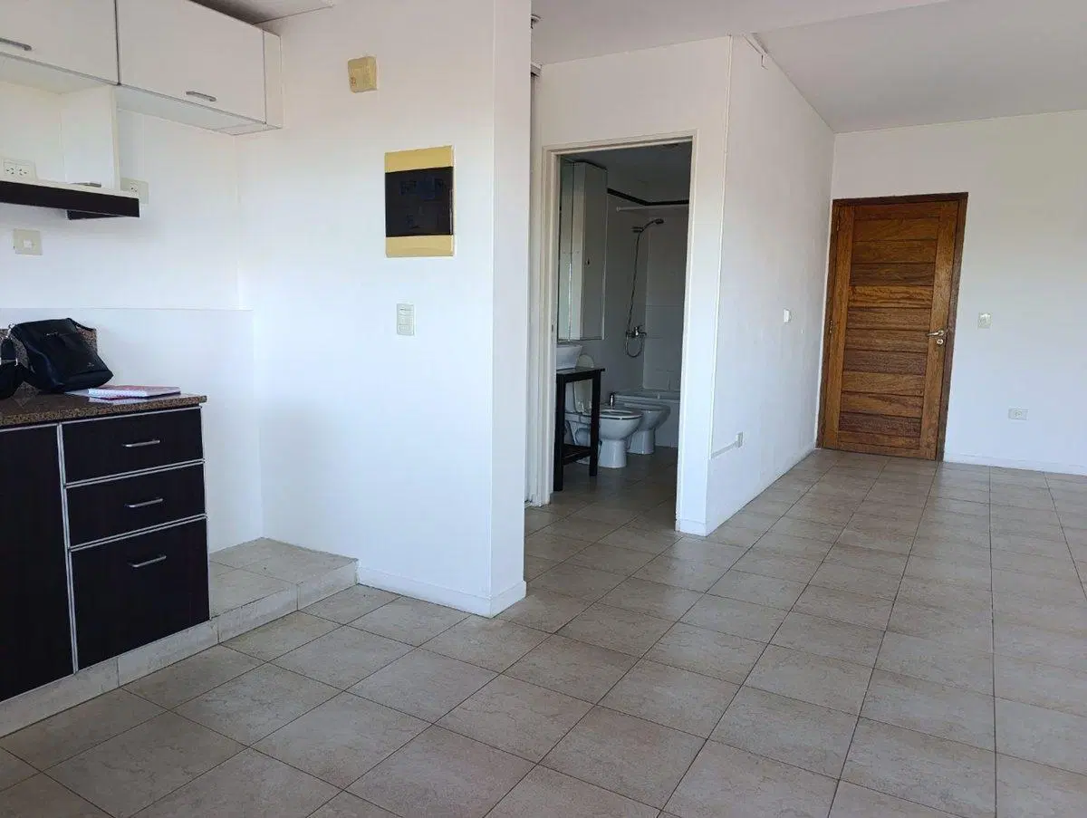 Departamento en Alquiler con balcón en Tigre 4