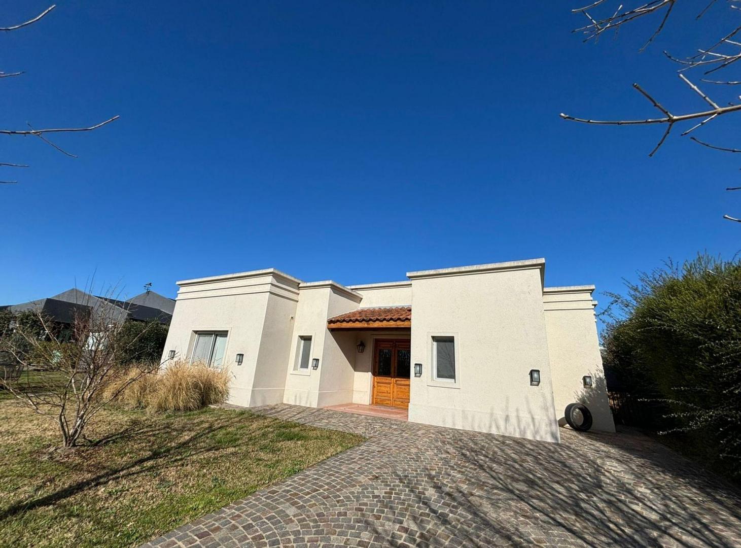 Casa de una planta en lote interna, Canton Puerto