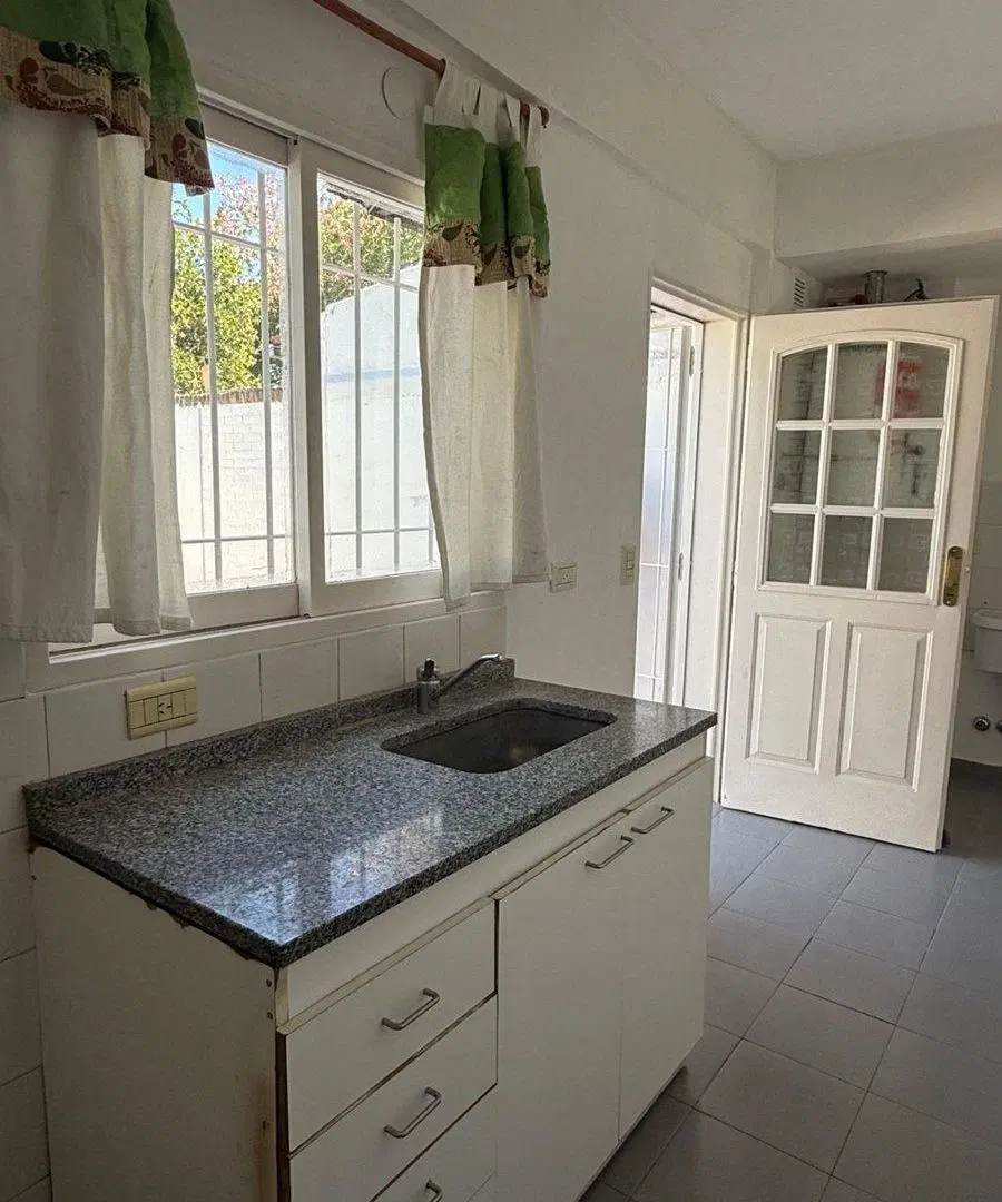Venta duplex 3 amb con cochera en Pablo Nogues 4